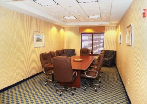 Comfort Suites Lancaster Amish Country Hotel 3*